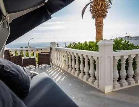 Villa Palms * Callao Salvaje
